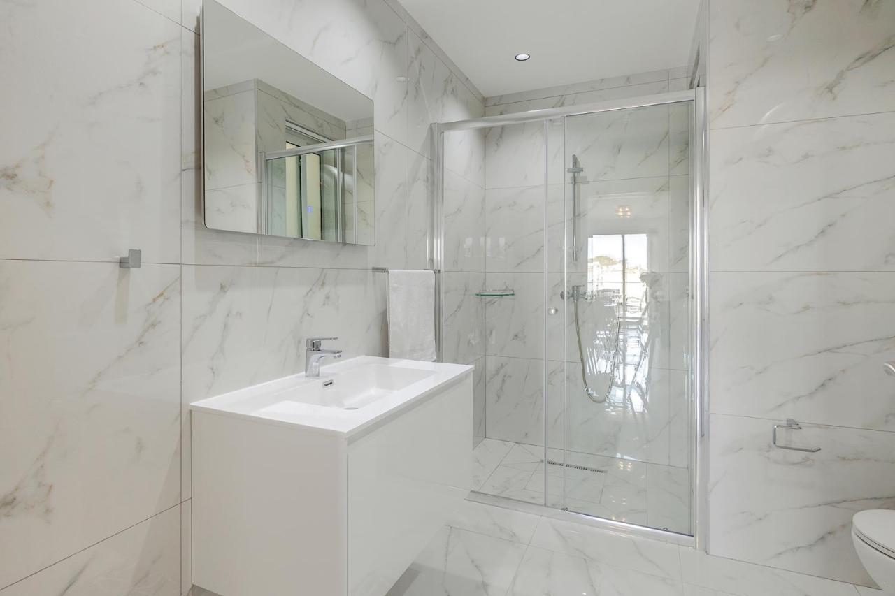 Splendid 2Br Apartment, Steps To St Georges Bay San Ġiljan Exterior foto