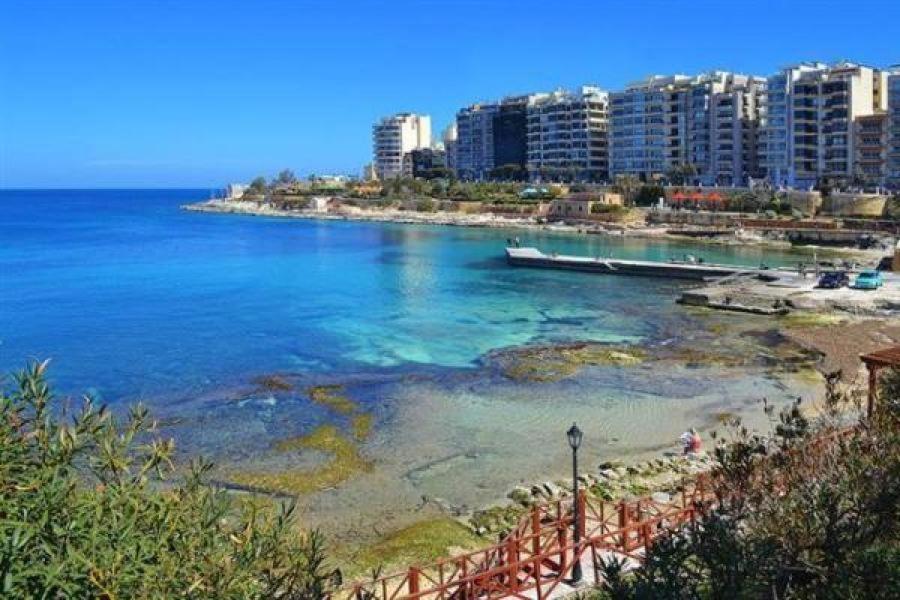 Splendid 2Br Apartment, Steps To St Georges Bay San Ġiljan Exterior foto